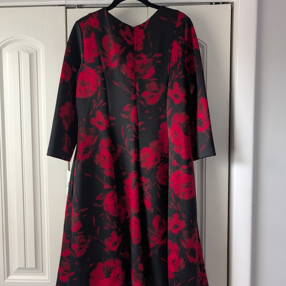 Jessica Howard Black and Red Floral Long Sleeve Dress - Picture 4 of 4